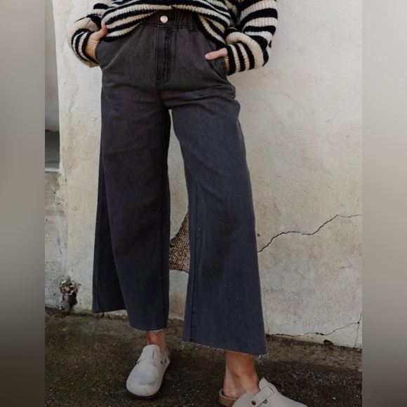 Denim - Women’s Wide Leg Light Jeans | Washed Black | Size Small | Three Birds Nest